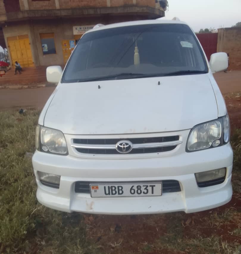 TOYOTA Noah Lite Ace Field Tourerfor sale Uganda