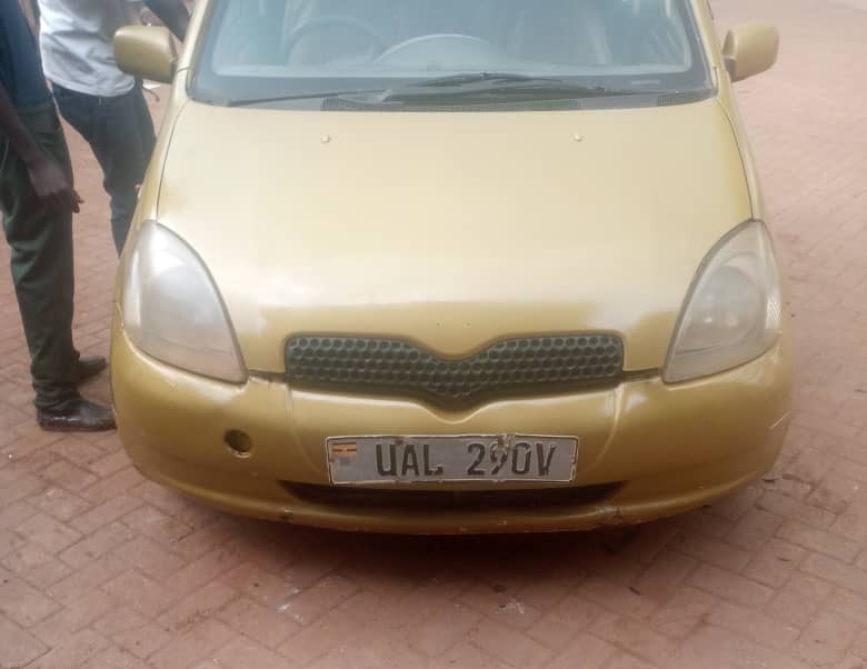 TOYOTA Vitz GF-SCP10for sale Uganda