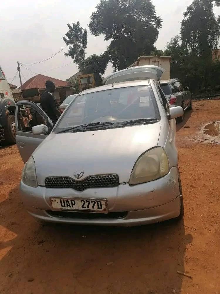 TOYOTA Vitz GF-SCP10for sale Uganda